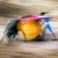 Ernst Haas「La Suerte de Capa, Pamplona, Spain 1956」